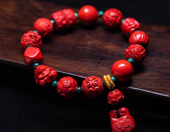 Tips for choosing cinnabar and the benefits of wearing cinnabar jewelry