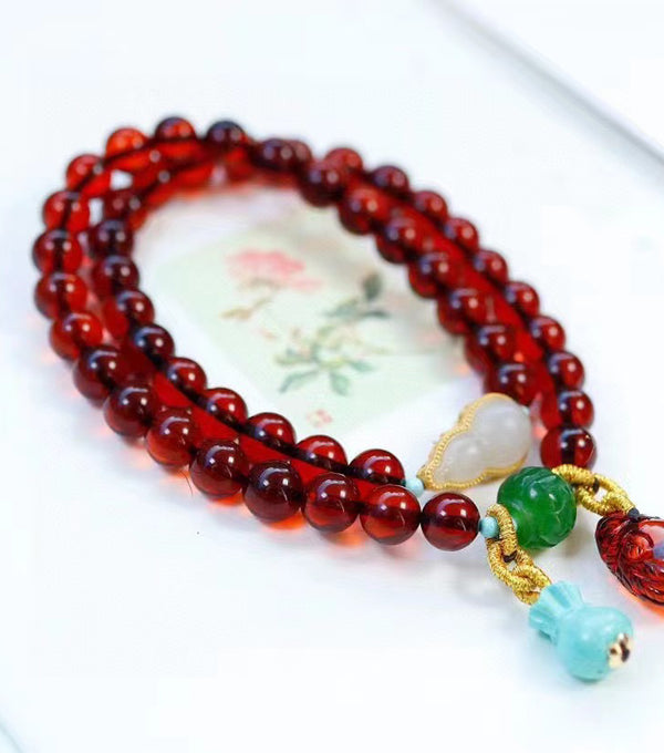 The efficacy and function of blood amber and the taboos of wearing it