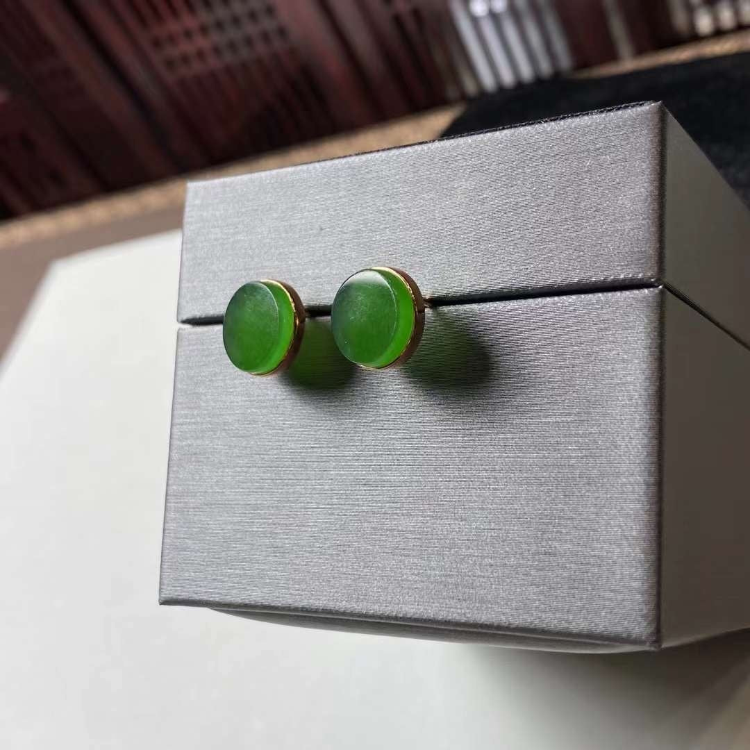 18k Gold Inlaid Apple Green Perfect Peace Stud Earrings