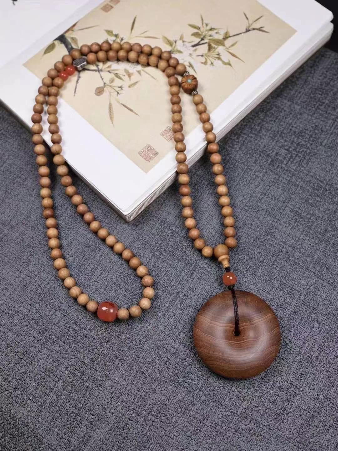 LaoShan Sandalwood Peaceful Clasp Necklace