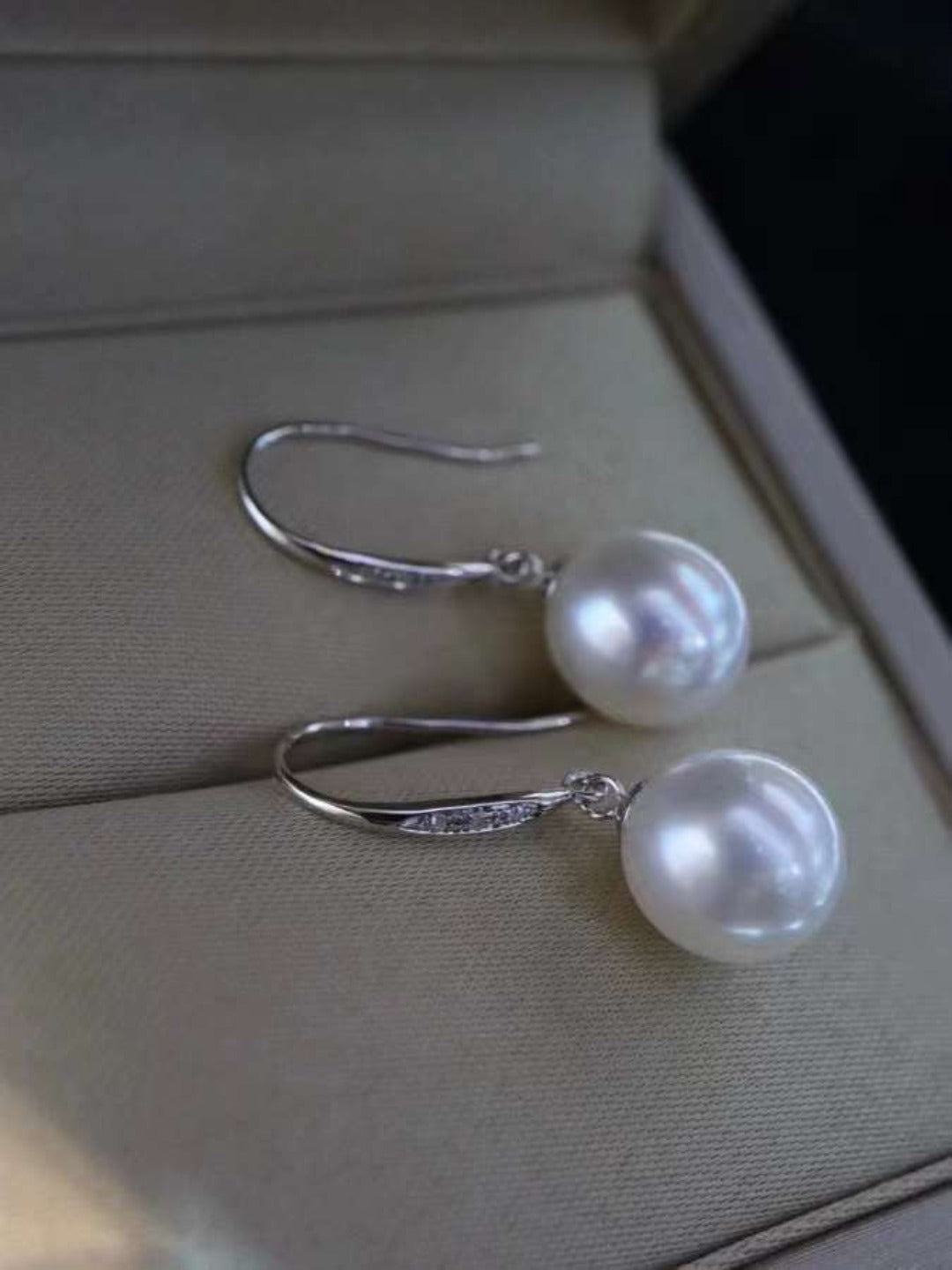 Natural Venus Australian White Pearl Earrings