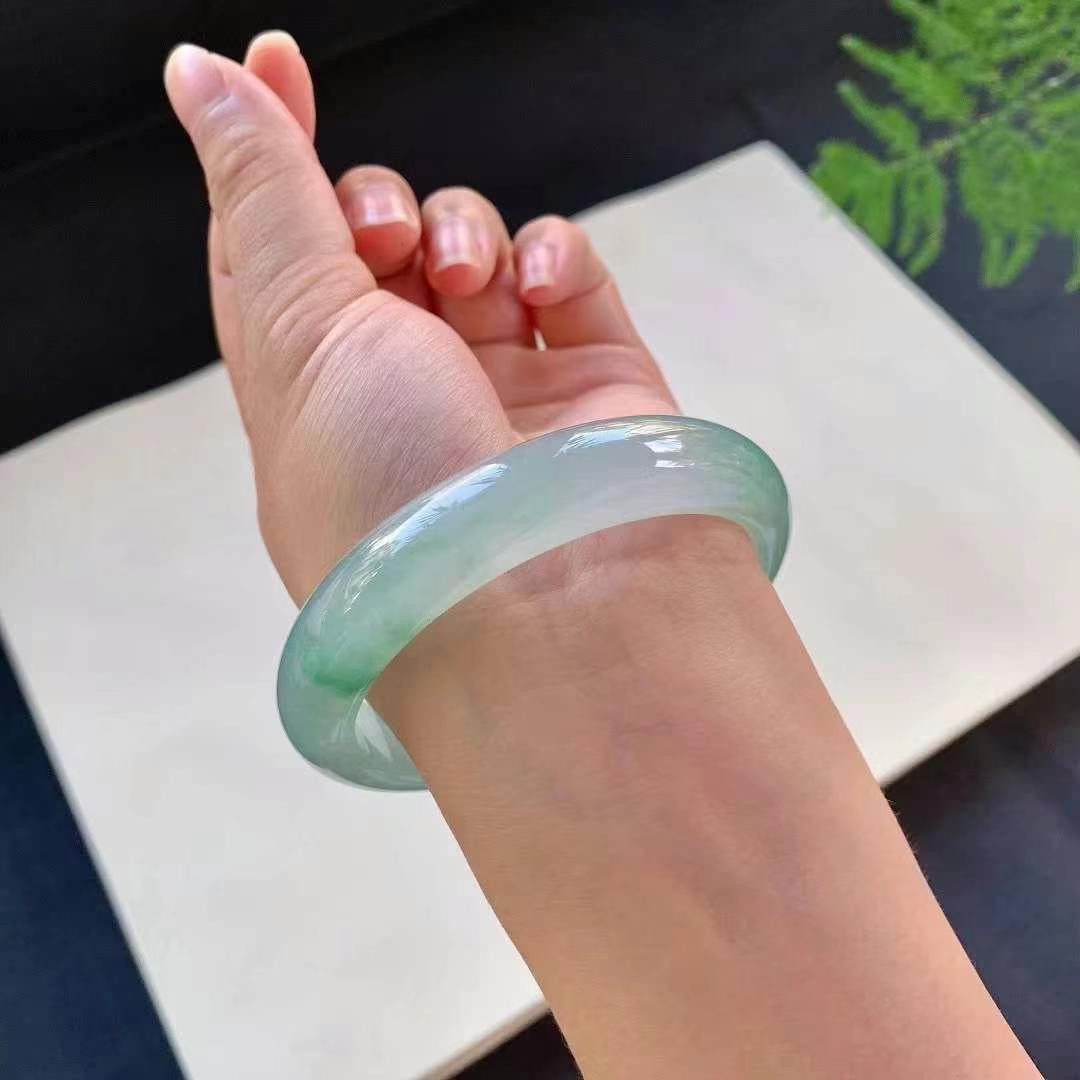 Natural Jadeite Floating Bracelet