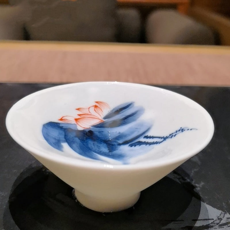 Hand-painted Lotus Douli Teacup