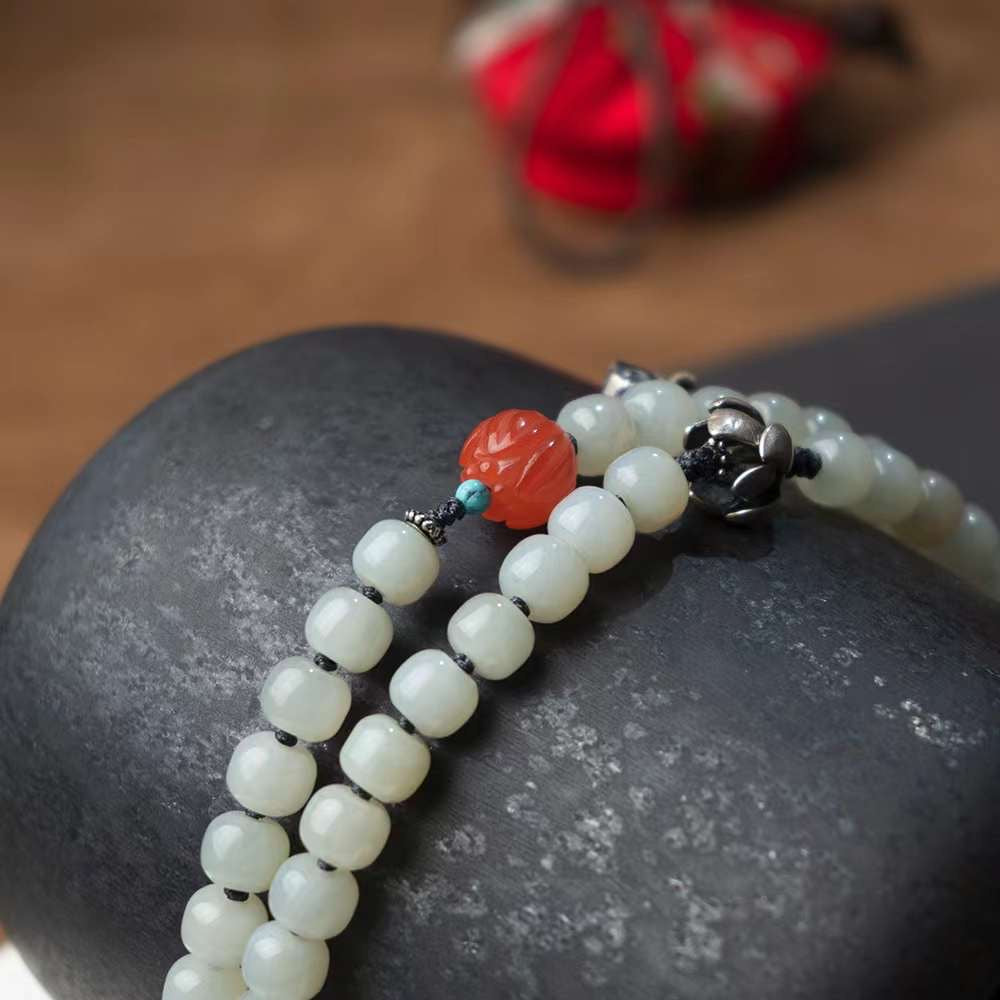 Old Hetian Jade Peace And ”Nothing“ Necklace