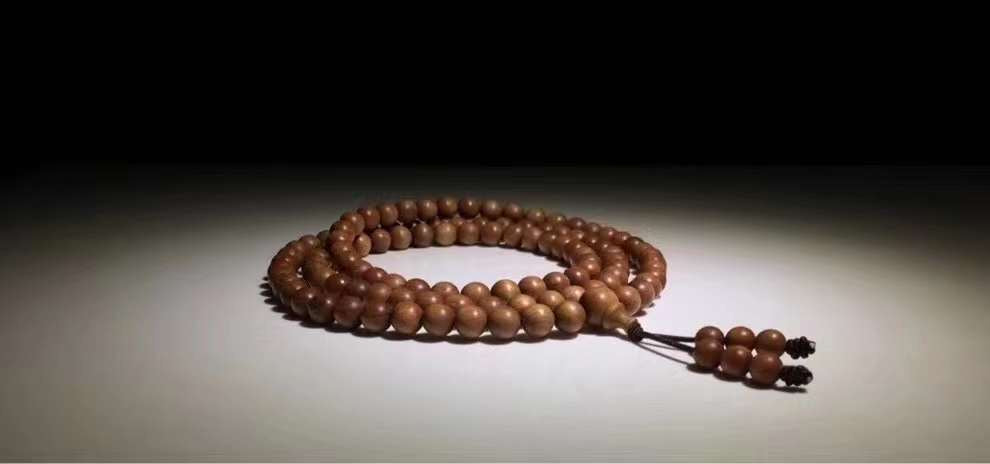 Laoshan Sandalwood 108 Rosary Beads With Necklace And Bracelet For Dual Purpose