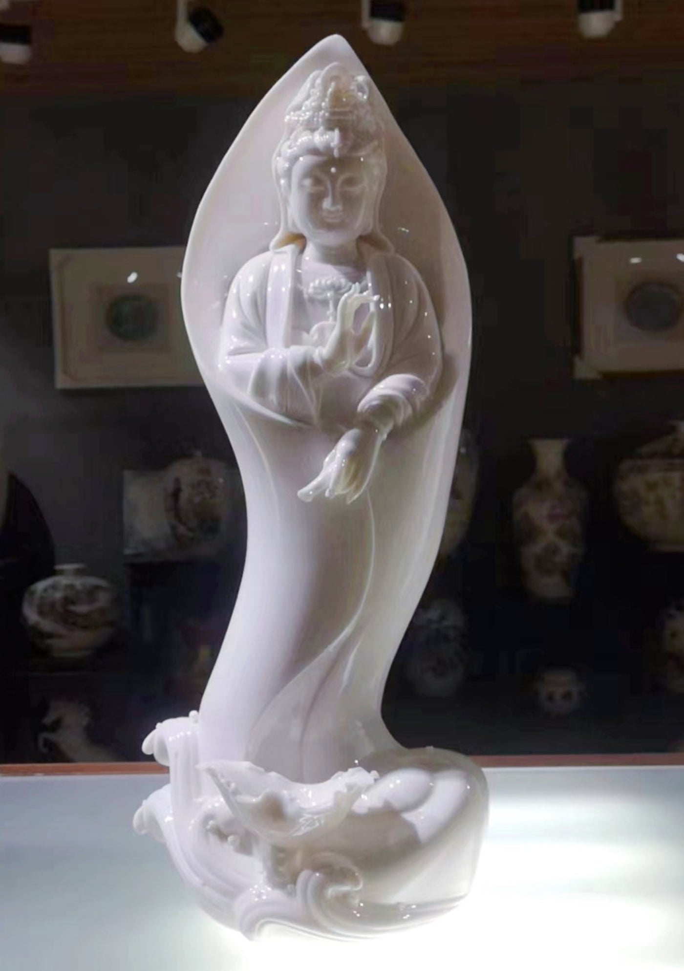White Porcelain Pure Vase Guanyin Buddha Statue