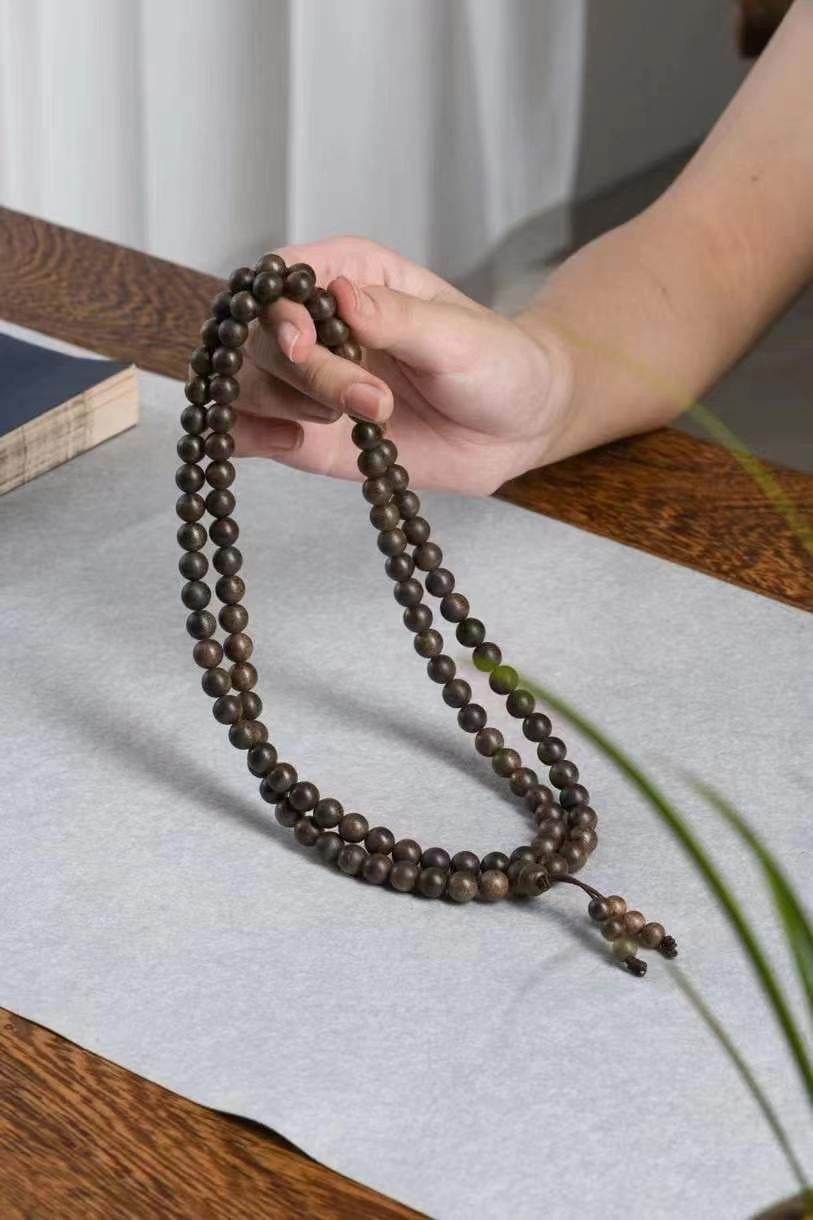 DaLa Dry Agarwood Necklace (108 Beads)