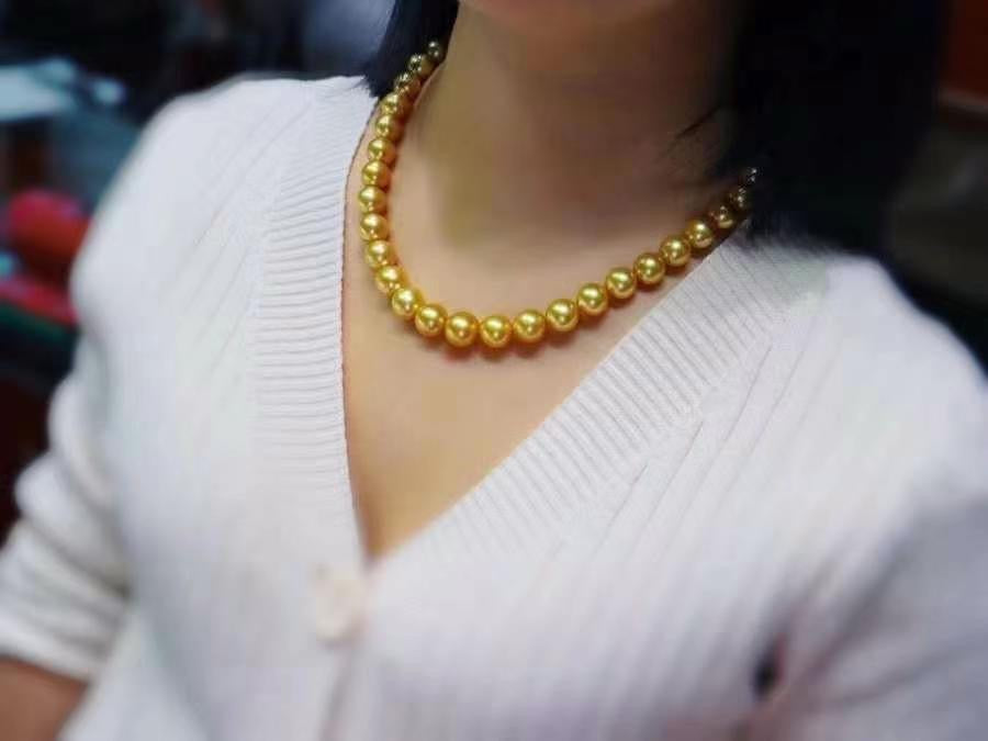 Top Quality Collector's Grade Philippine Gold Pearl Necklace